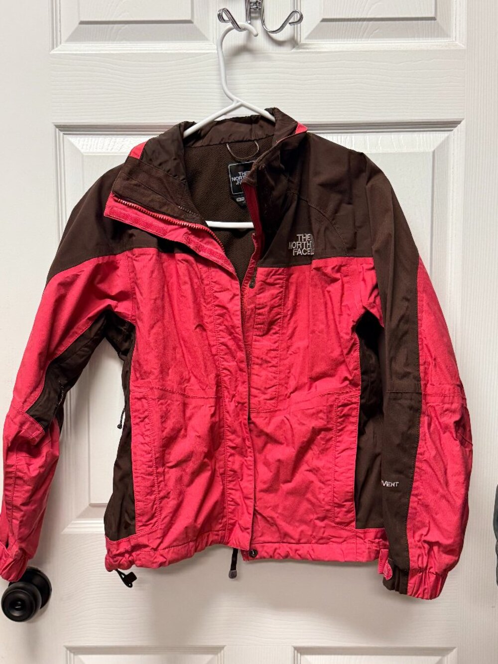 The North Face HyVent Jacket – Pink & Brown Waterproof Shell | Women’s Outdoor C